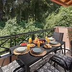 Villa Apanemo